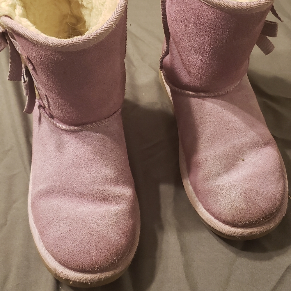 Girls lavender ugg/koolaburra bow boots size 3